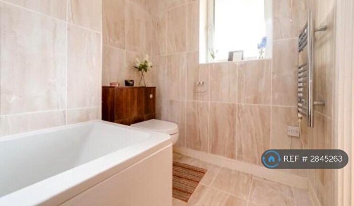 2 Bedroom Flat To Rent In Fenchurch Walk, Brighton, BN1