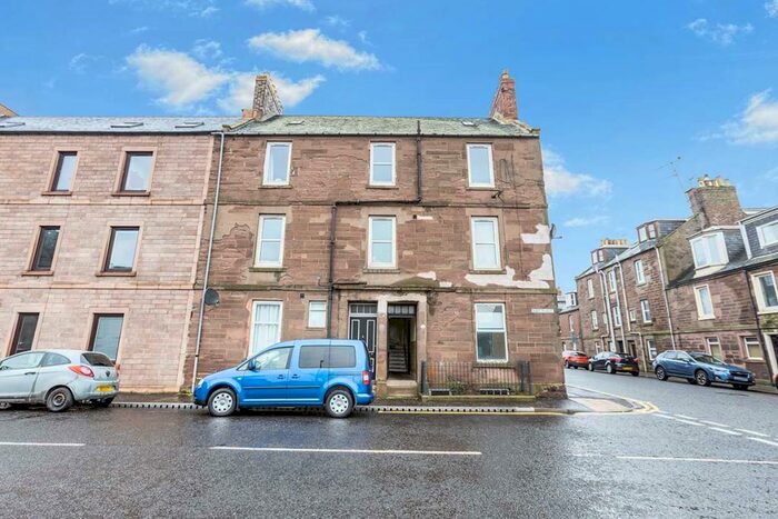 2 Bedroom Flat To Rent In Hill Place, Montrose, Angus, DD10