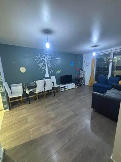 2 Bedroom Flat To Rent In Westgate House, Isleworth, London, TW7