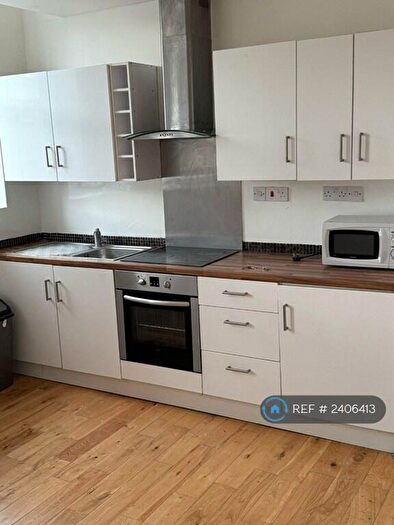 4 Bedroom Flat To Rent In Lewisham Way, London, SE14
