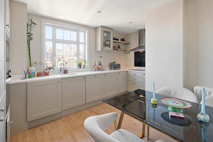 2 Bedroom Flat For Sale In Sloane Street, Knightsbridge, SW1X