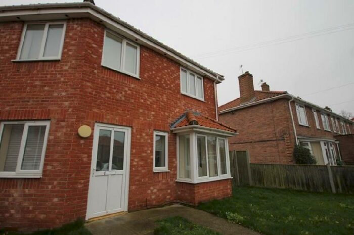3 Bedroom Terraced House To Rent In Earlham Grove, Norwich, NR5