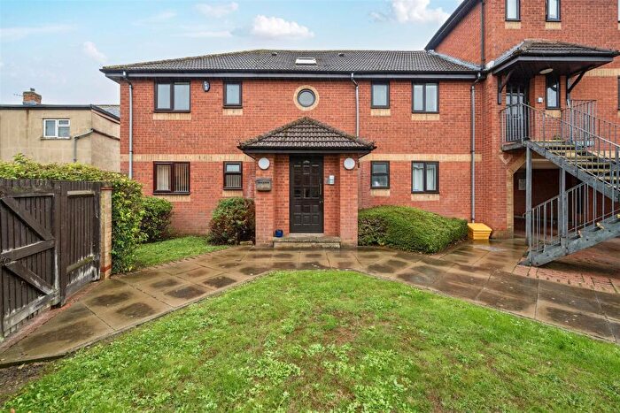 1 Bedroom Apartment For Sale In Islington Road, Towcester, NN12