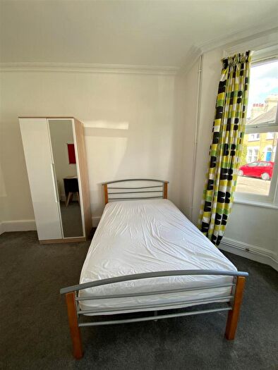 2 Bedroom House To Rent In Priory Road, Cambridge, CB5