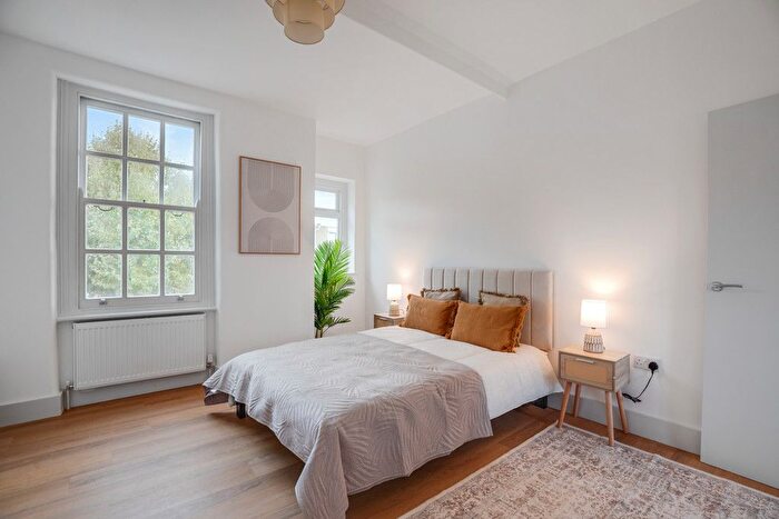 3 Bedroom Flat For Sale In Marshalsea Road, Borough, London, SE1