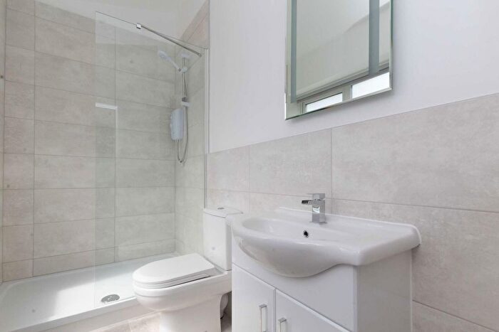 1 Bedroom Flat To Rent In York Road, Wimbledon, SW19