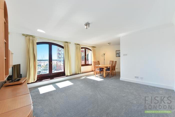 2 Bedroom Flat To Rent In Trafalgar Court, E1W