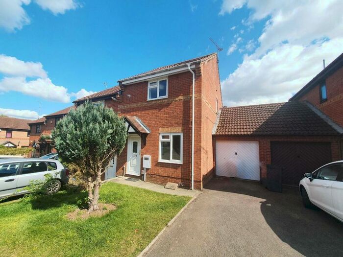 2 Bedroom Semi-Detached House To Rent In Clover Close, Rugby, CV23
