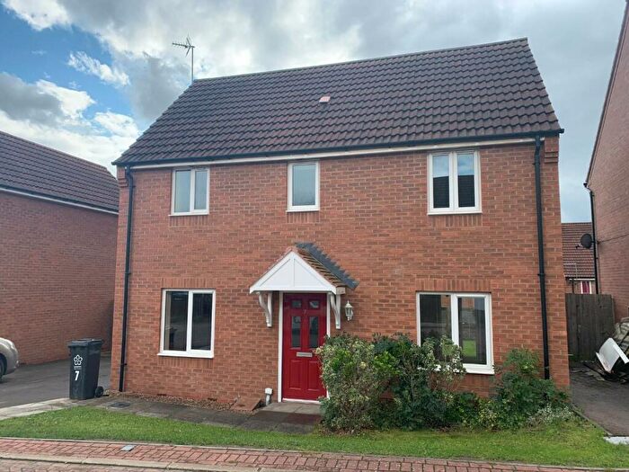 3 Bedroom Detached House To Rent In Newbiggin Place, Leicester, LE4