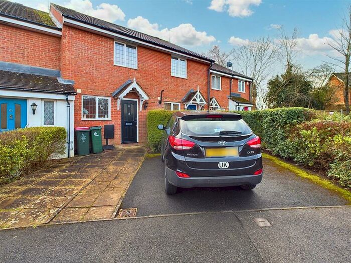 2 Bedroom House To Rent In Holder Road, Maidenbower, Crawley, RH10