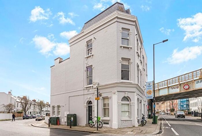 2 Bedroom Flat For Sale In New Kings Road, Fulham, SW6