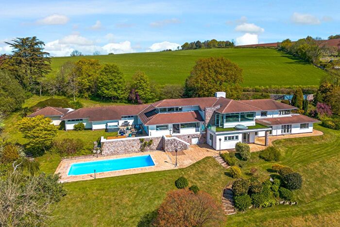 6 Bedroom Equestrian Property For Sale In Clanage Cross, Bishopsteignton, TQ14