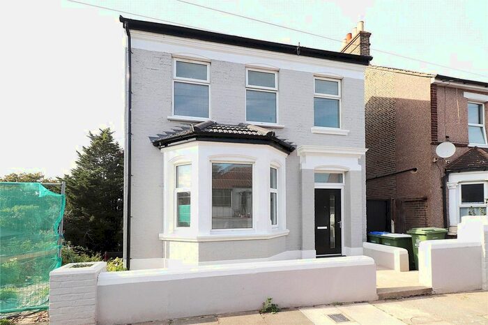 3 Bedroom Detached House To Rent In Ruskin Road, Belvedere, Kent, DA17