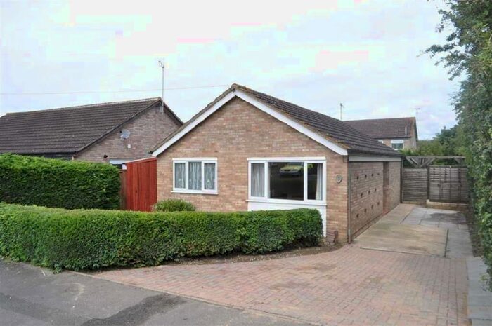 2 Bedroom Bungalow To Rent In Walnut Close, Abbeydale, Gloucester GL4