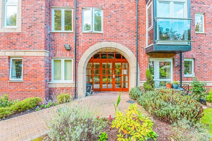 2 Bedroom Apartment For Sale In Oakfield, Sale, M33
