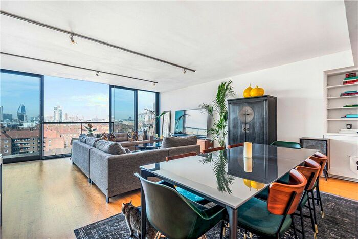 2 Bedroom Flat To Rent In The Jam Factory, Green Walk, London, SE1