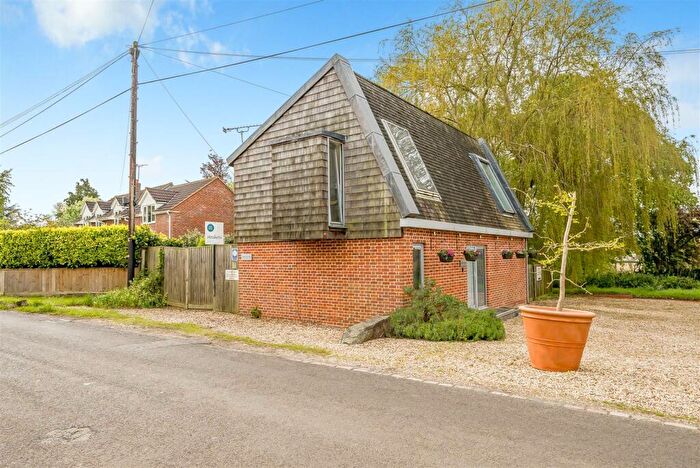 3 Bedroom Detached House For Sale In Willow Tree Barn On Semington Brook, Worton, SN10