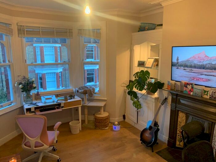 1 Bedroom Flat To Rent In Elmhurst Street, London, SW4