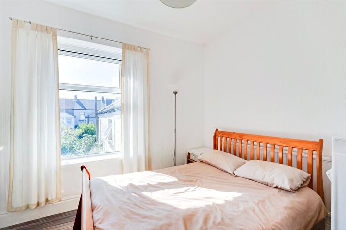 2 Bedroom Apartment For Sale In Seymour Street, Splott, CF24