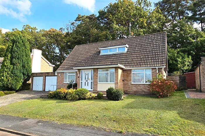 3 Bedroom Bungalow For Sale In Wilmot Way, Camberley, Surrey, GU15