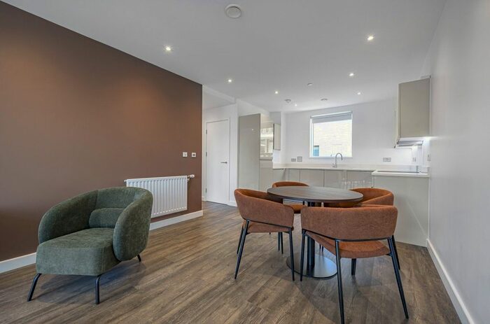 2 Bedroom Flat To Rent In Dawes Street, London, SE17