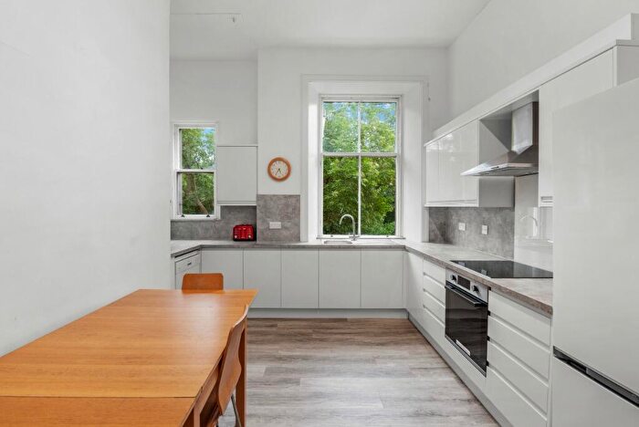 4 Bedroom Flat To Rent In Strathearn Road, Marchmont, Edinburgh, EH9