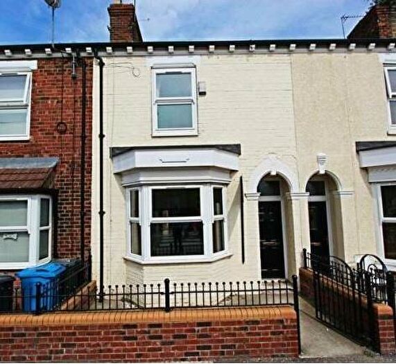 3 Bedroom House To Rent In Hawthorn Avenue, Hull, HU3