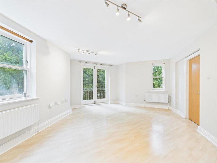 2 Bedroom Apartment To Rent In Tapton Court, Tapton House Road, Broomhill, Sheffield, S10