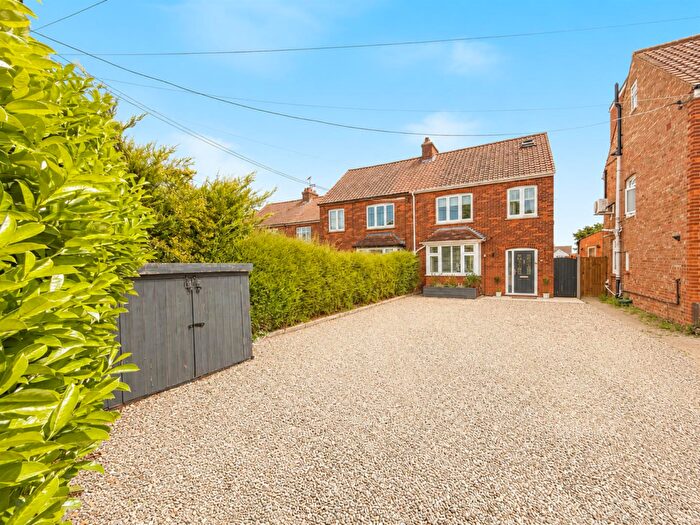 4 Bedroom Semi-Detached House For Sale In Highfields Road, Witham, CM8