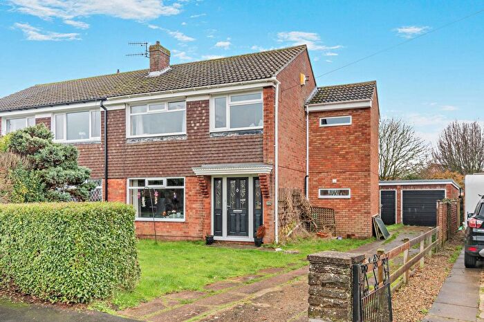 4 Bedroom Semi Detached House For Sale In Napier Crescent, Scarborough, YO12