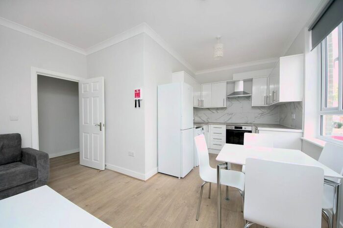 1 Bedroom Flat To Rent In The Vale, London, W3