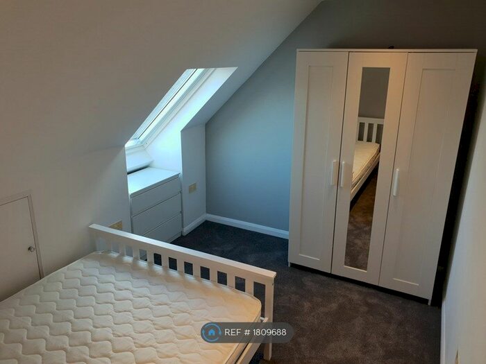 1 Bedroom Flat To Rent In London, London, NW7