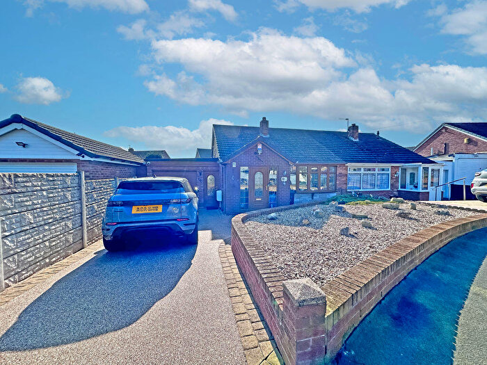 2 Bedroom Bungalow For Sale In Foxyards Road, Foxyards, Tipton, DY4