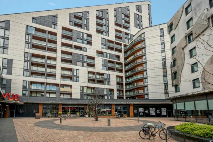 2 Bedroom Flat To Rent In St. Marks Square, Bromley, BR2
