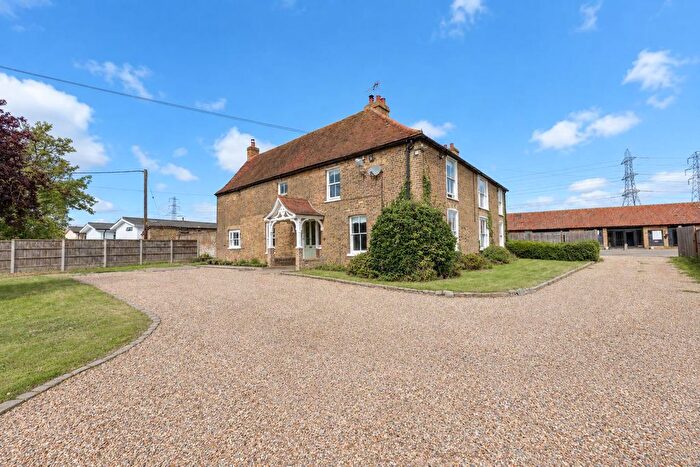 6 Bedroom Detached House For Sale In Waltons Hall Road, Stanford Le Hope, SS17