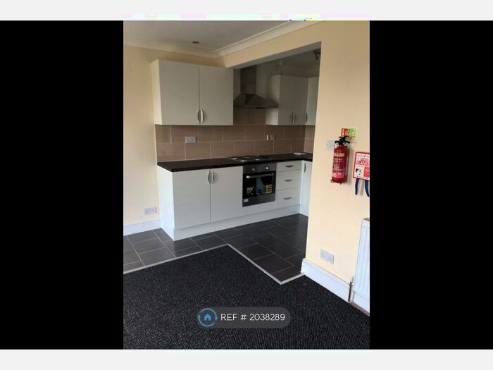 1 Bedroom Flat To Rent In Russell Street, Peterborough, PE1