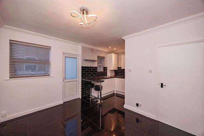 1 Bedroom Flat For Sale In Alhambra Road, Southsea, PO4