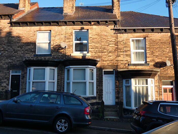 3 Bedroom Terraced House To Rent In Warner Road, Sheffield, S6