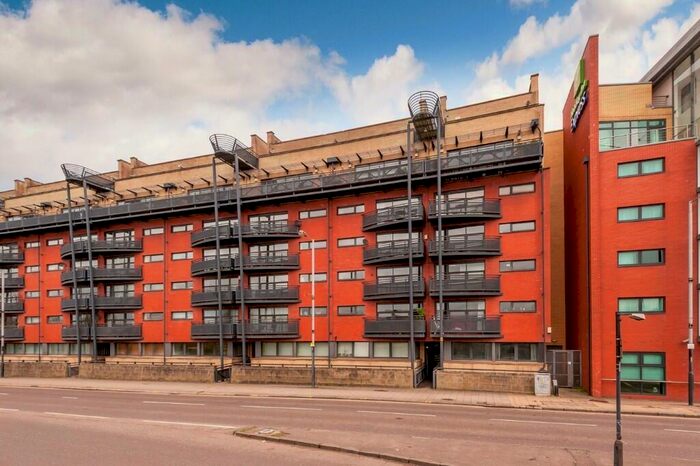 2 Bedroom Flat To Rent In Clyde Street, Glasgow, G1