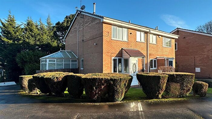 1 Bedroom Property For Sale In Santa Monica Grove, Idle, Bradford, BD10