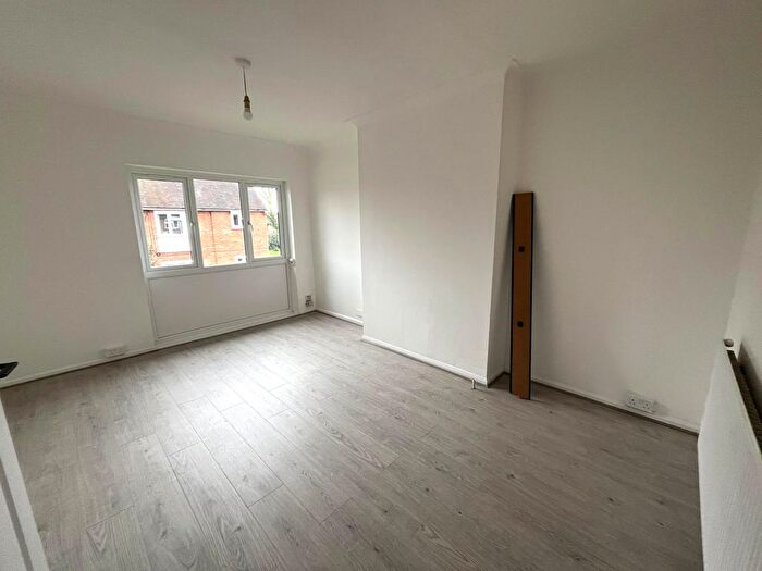 1 Bedroom Flat To Rent In Bartram Close, Uxbridge, UB8