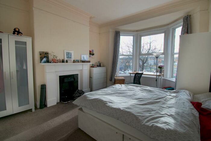 3 Bedroom Maisonette To Rent In Starbeck Avenue, Sandyford, Newcastle Upon Tyne, NE2