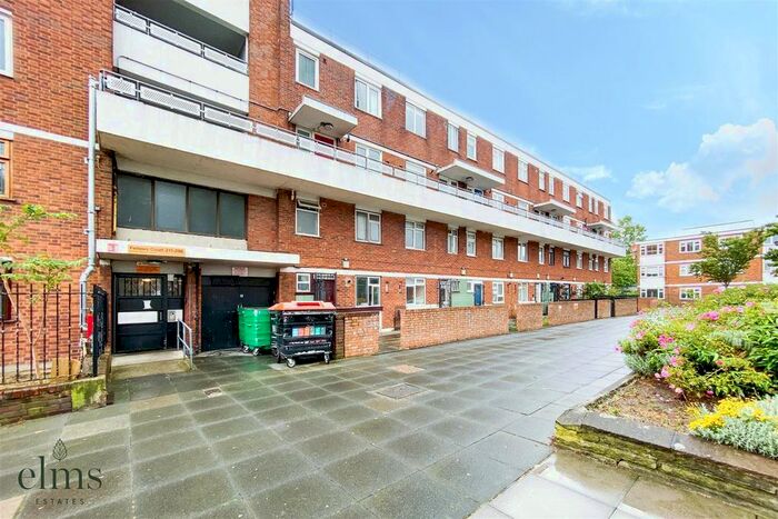 3 Bedroom Flat To Rent In Fellows Court, Weymouth Terrace, London, E2