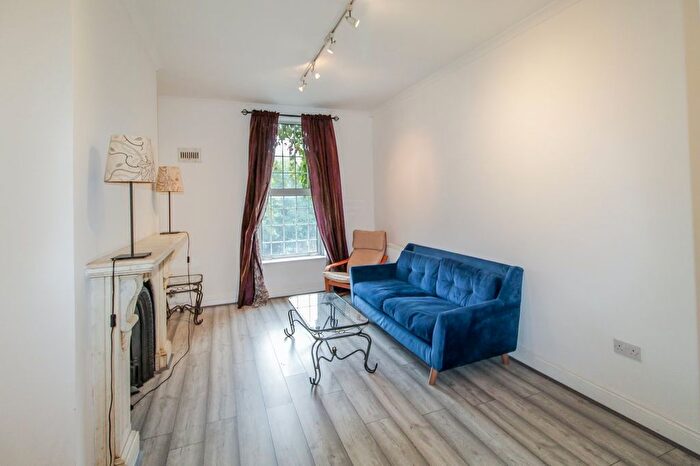 1 Bedroom Flat To Rent In Romford Road, London, E15