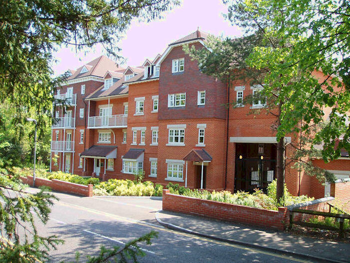 1 Bedroom Flat To Rent In Heathside Road, Woking, GU22