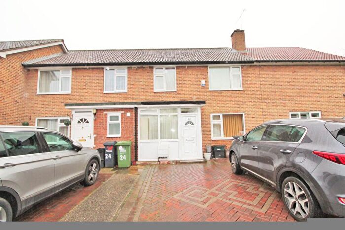 3 Bedroom Terraced House To Rent In Darsy Close, Cheshunt, EN8