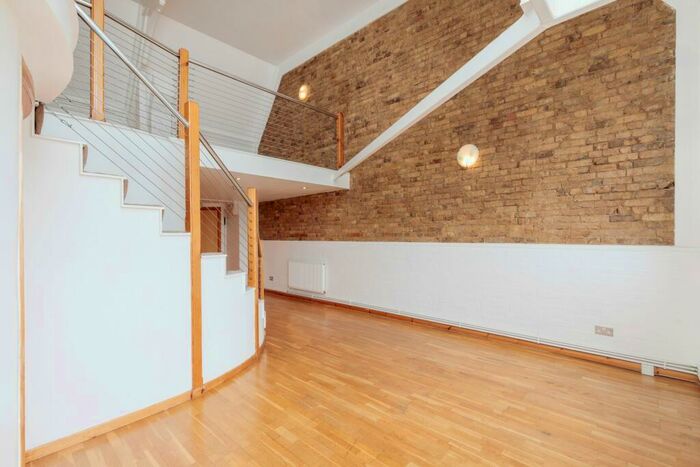 2 Bedroom Flat To Rent In Royal Gate Apartments, Victoria Park Village, E9