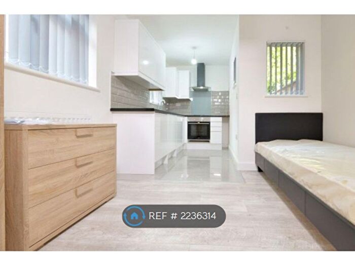 Studio To Rent In Coundon Road, Coventry, CV1