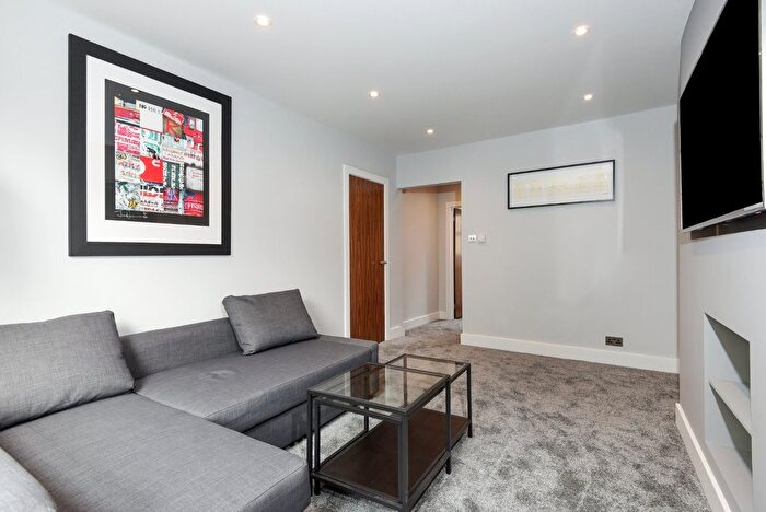 1 Bedroom Flat To Rent In Harrow Road, Maida Vale, London, W9