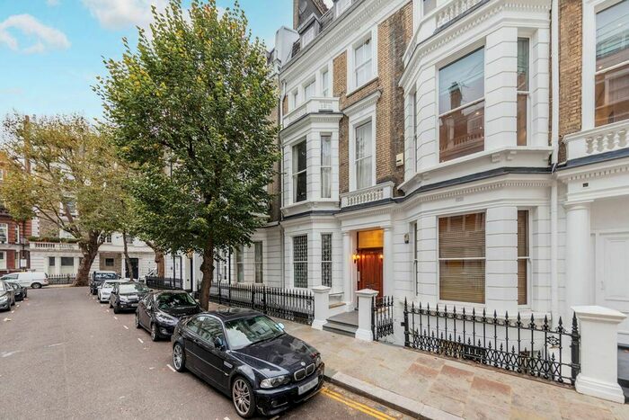 1 Bedroom Flat To Rent In Linden Gardens, Notting Hill Gate, London W2